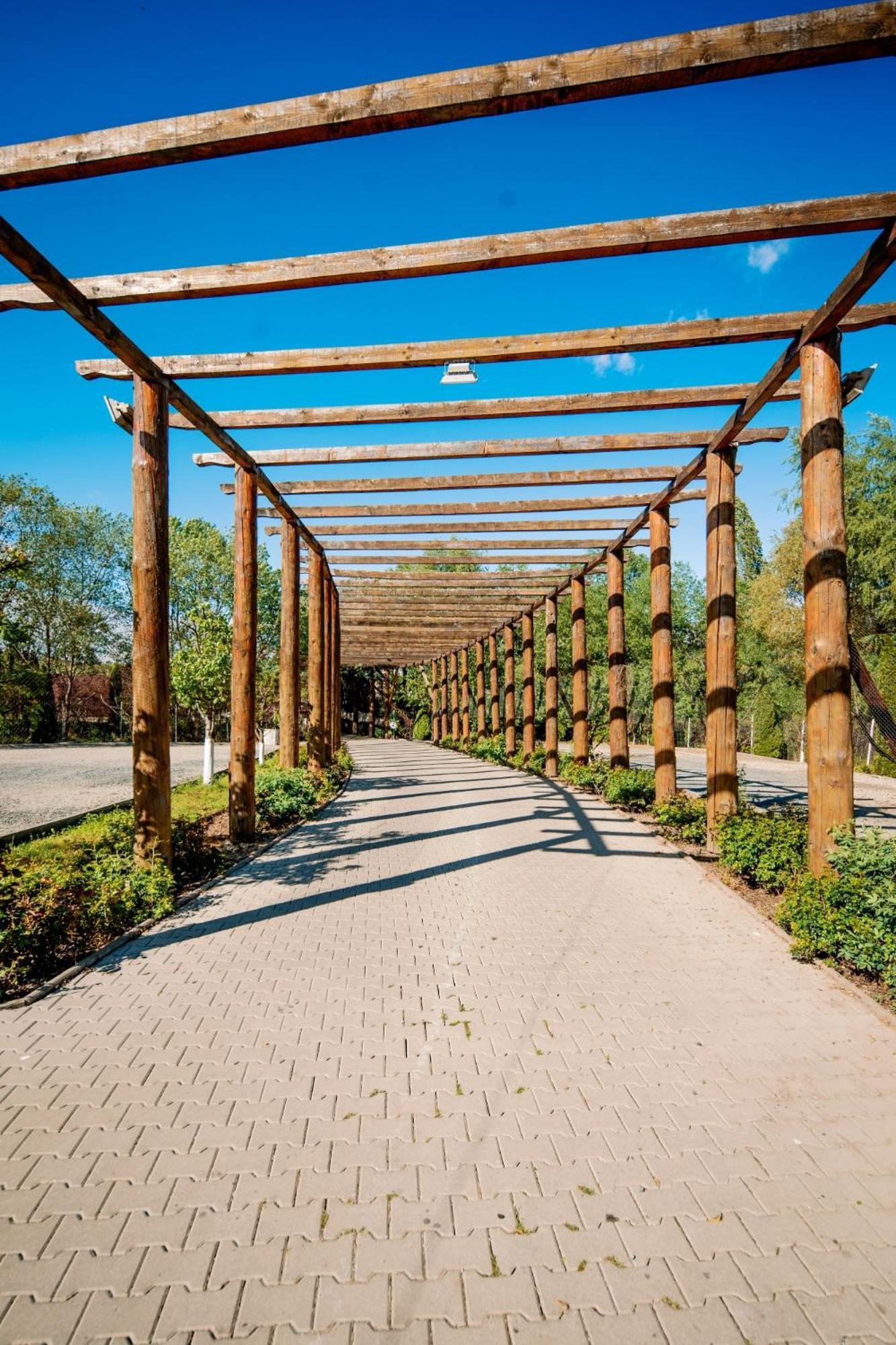 Hotel Montana Garden Răşinari Zewnętrze zdjęcie